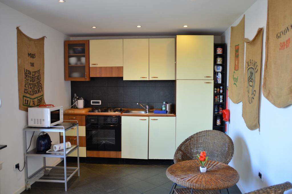 Sunflower Apartment With Private Terrace And Lift Genoa Ngoại thất bức ảnh