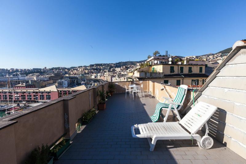 Sunflower Apartment With Private Terrace And Lift Genoa Ngoại thất bức ảnh